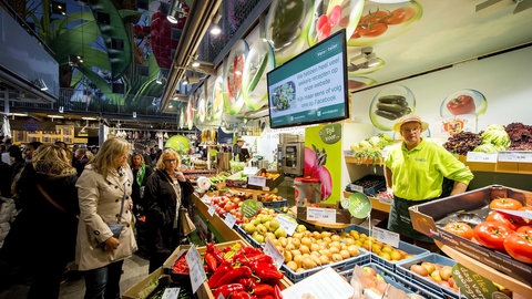 Die Markthalle von Rotterdam ist inzwischen weltbekannt. Sie ist ein Touristenmagnet in der niederländischen Stadt. 
