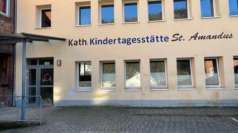 Die Kordeler Kindertagesstätte macht von außen einen guten Eindruck. Innen ist sie aber wohl so zerstört, dass Abriss und Neubau nötig werden. 