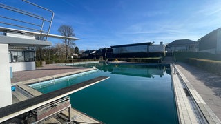Das Freibad in Kirchberg im Hunsrück bleibt dieses Jahr wegen Personalmangel geschlossen.