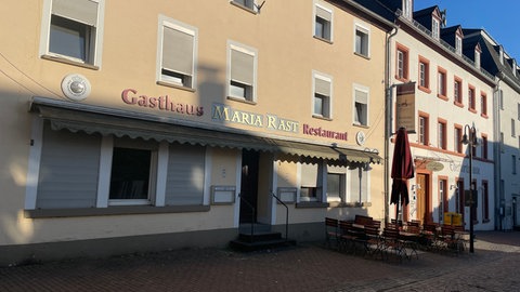 In der Eberhardstraße in Klausen gab es früher einige Gaststätten, die von den Pilgern gelebt haben. Heute sind die meisten von ihnen geschlossen. 