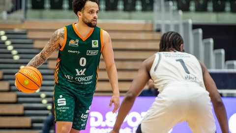 Der verlängerte Arm des Trainers: Wie es für Basketballer Marcus Graves bei den Gladiators Trier weitergeht ist noch nicht klar.
