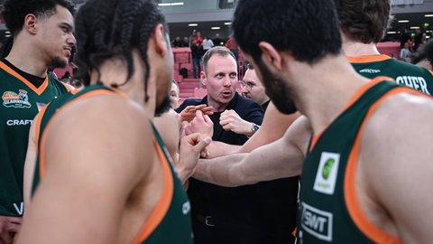 Auch in der Bundesliga wird Jacques Schneider weiter Coach der Basketballer der Gladiators Trier sein. Nach dem Aufstieg setzt er vor allem auf den Kern der Mannschaft aus der Zweitligasaison.