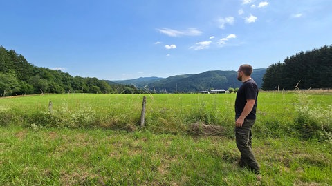 Manuel Schulz genießt während der Arbeit auch gerne die Landschaft.