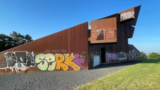 Der Turm Luxembourg am Petrisberg in Trier