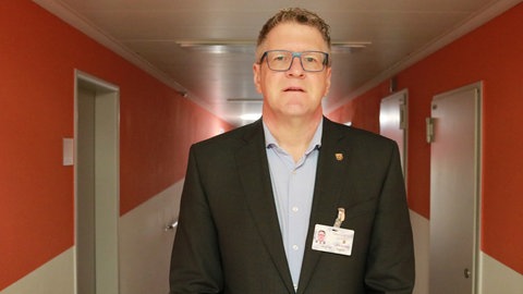 Jörn Patzak ist seit mehr als zehn Jahren Gefängnisdirektor in Wittlich.