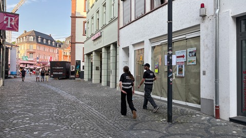In der Straße in Wittlich, die vor zwei Jahren ein Tatort war, erinnert heute während der Säubrennerkirmes nichts mehr daran.