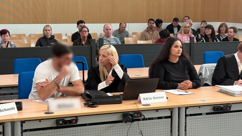 Angeklagter beim Prozess zum Tötungsdelikt an einer Seniorin in Trier
