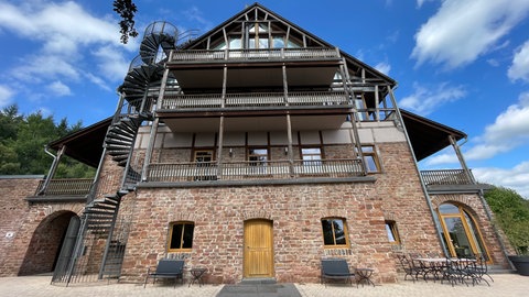 Das kleine Hunsrück-Örtchen Langweiler freut sich über immer mehr Touristen im Ort.