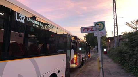 Die Bahnstrecke Trier Luxemburg wird für drei Wochen wegen Bauarbeiten auf luxemburgischer Seite gesperrt. Berufspendler können auf Ersatzbusse umsteigen.