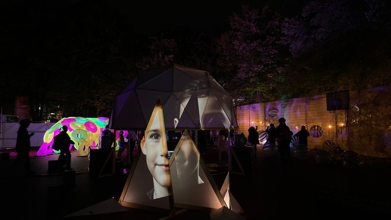 Lichtershows und Lichterinstallationen im Palastgarten und an der Konstantin-Basilika bei der Illuminale in Trier