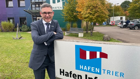 Volker Klassen ist Geschäftsführer der Hafengesellschaft. Sie betreibt mit dem Hafen Trier den einzigen deutschen Binnenhafen an der Mosel. 