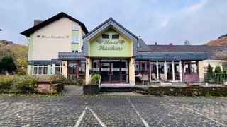 Der Betreiber einer seit Jahren leerstehenden Flüchtlingsunterkunft in Gerolstein-Michelbach verklagt den Kreis Vulkaneifel.