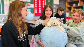 Schülerinnen und Schüler aus Gillenfeld beschäftigen sich mit dem Klimawandel.