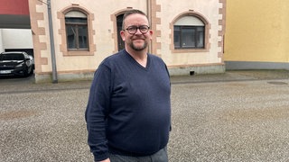 Heiko Jäckels will mit zwei weiteren Partnern eine alte Villa in Bausendorf modernisieren. Auch Sozialwohnungen sollen entstehen.