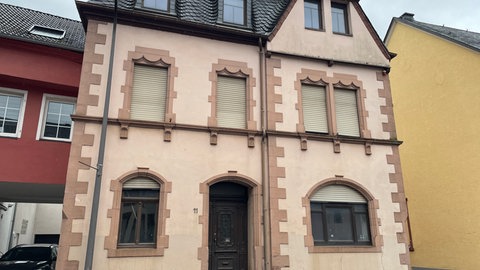 In der alten Villa war früher unter anderem die Sparkasse untergebracht. Teile des Gebäudes wurde auch als Wohnraum genutzt.