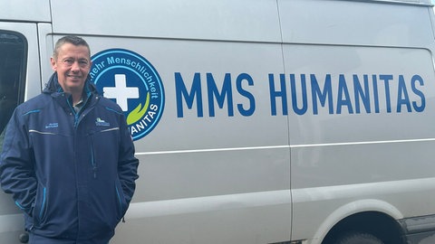 Markus Schlickat von der Organisation MMS Humanitas würde gerne mehr Hilfsgüter in die Ukraine liefern. Aktuell bremsen ihn und seine Organisation die Spritpreise aus.