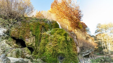 Wandern in Eifel, Hunsrück und an der Mosel. Für Outdoor-Fans gibt es entlang der Wandersteige viel Natur, tolle Ausblicke und viel Ruhe.