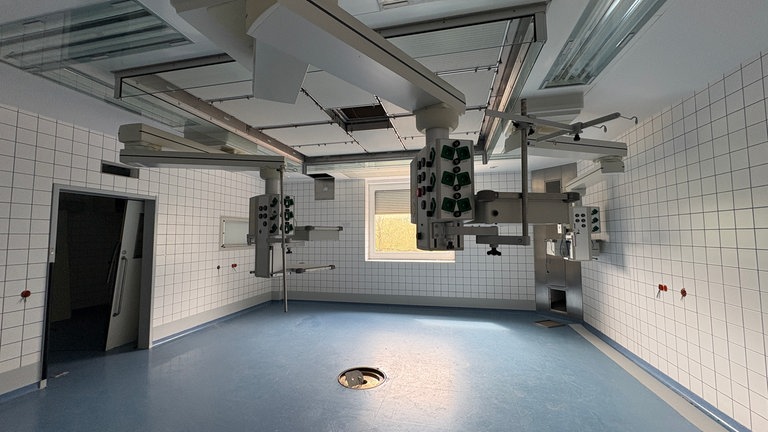 Wo möglich, wurde die Technik im ehemaligen Krankenhaus Trier-Ehrang wiederverwendet und teilweise verschenkt, berichten die Planer. Was jetzt noch da ist, habe keinen Nutzen mehr.