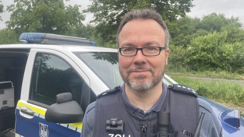Der 49-jährige Michael Koble vom Zoll leitet den Einsatz bei Trier. 