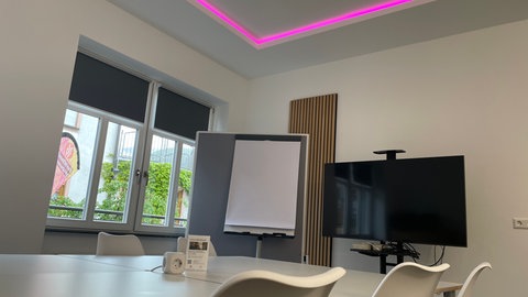 Im Moselwerk gibt es auch einen großen Konferenzraum, der für Seminare und Workshops genutzt werden kann. 
