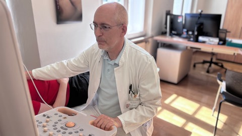 Nikolaus Wirtz ist Oberarzt für Diabetologie in Trier.