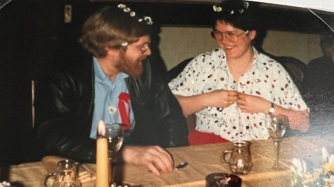 Christl Baltes-Löhr und ihr Mann bei ihrem Hochzeitsfest 1988 im Balkensaal des Exhauses.