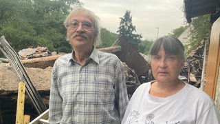 Anka und Thomas Blödorn verbringen jeden Tag auf ihrem Grundstück, um sich den Traum von einem neuen Haus zu erfüllen. Im Dezember 2025 ist ihr altes Haus völlig abgebrannt.