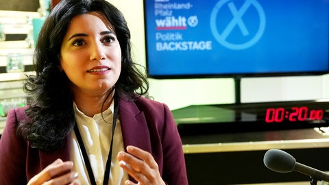 Misbah Khan bei Politik Backstage: Keine Verfassungsfeinde auf den Stimmzettel!