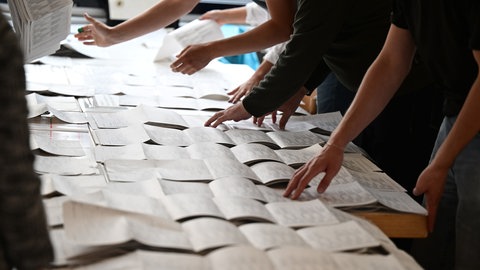 Die Analyse der Kommunalwahlergebnisse für Rheinland-Pfalz zeigt landesweite Trends, aber auch überraschende Unterschiede.