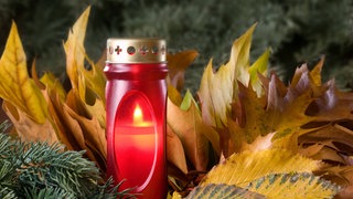 Die Stimme aus dem Grab: Zum 50. Todestag von Agatha Christie - Grabkerze