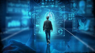 Person betrachtet holografische Medizindaten vor digitalem Gehirn.
