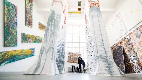 Kunstwerke in der Düsseldorfer Kunstakademie 