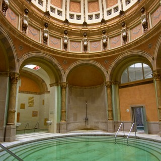 Becken im Friedrichsbad Baden-Baden