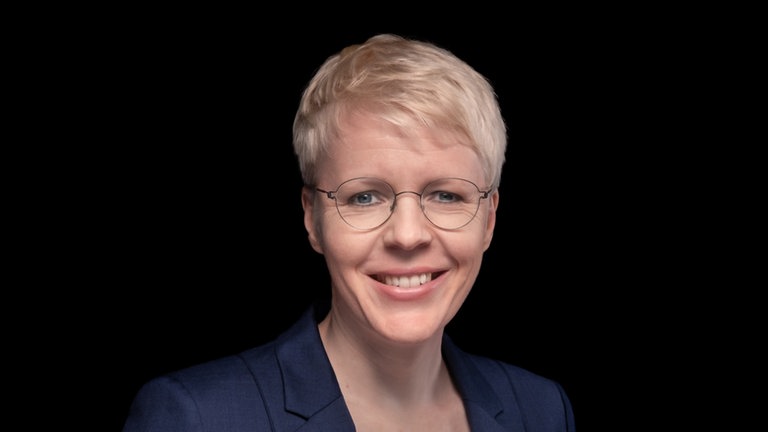 Isabelle Demey - Chefsprecherin