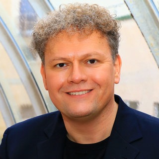 Arne Wiechern ist Redakteur und Moderator im Team SWR Kultur