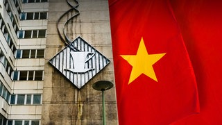 Das Podcastbild des Doku-Serie "Operation Kaffee"