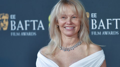 Pamela Anderson bei den BAFTA-Awards, 2025