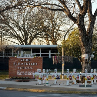 Erinnerung an die Opfer der Massenerschießung an der Robb Elementary School in Uvalde am 24. Mai 2022