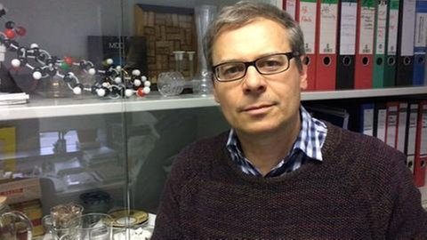 Erich Wanker erforscht den Tee-Inhaltsstoff EGCG