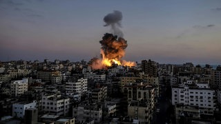 „Das Mikrofon hat mich gerettet … während Bomben abgeworfen wurden und Raketen einschlugen, nahm ich meine Sounds auf.“