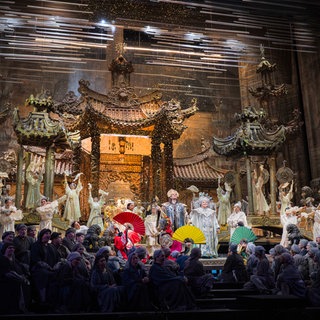 Turandot (Metroplitan Opera New York  Ken Howard)