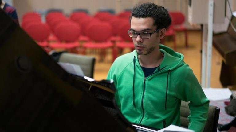 Fabian Almazan bei den Proben des NJM 2015