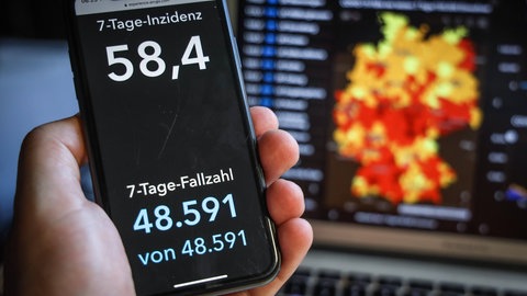 Dashboard des Robert Koch-Institut 25.5.2021: 7-Tage-Inzidenz 58,4. 7-Tage-Fallzahl 48.591. Covid-19-Fälle 3.653.551. Was genau sagen diese Corona-Zahlen?