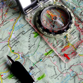Wanderkarte mit Kompass