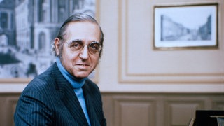 Georg Kreisler, österreichisch-US-amerikanischer  Komponist, Sänger und Dichter, um 1978 am Klaivier