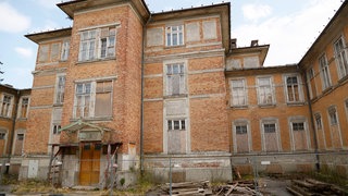 Baustelle: Der Spitalskomplex der ehemaligen "Niederösterreichischen Landes-Heil- und Pflegeanstalt" besteht aus 60 Pavillons. Dieses Otto-Wagner-Areal in Wien soll zu einem Wissenschafts-, Kultur- und Bildungsstandort entwickelt werden. Die Fläche bietet Platz für 160 Wohnungen.