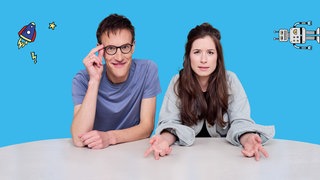 Julia Nestlen und Aeneas Rooch, Hosts des Podcasts "Fakt ab! Eine Woche Wissenschaft"