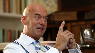 Der niederländische Politiker Pim Fortuyn galt als tabuloser Polemiker, eine schillernde und widersprüchliche Persönlichkeit – ud Wegbereiter des Rechtspopulismus in Europa. 2002 wurde er ermordet.