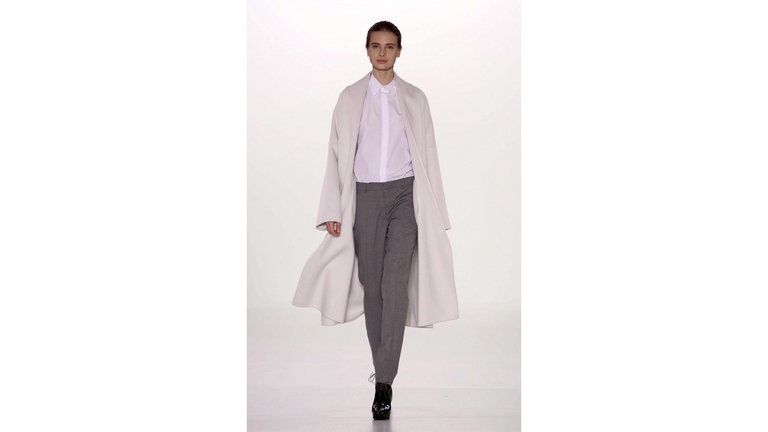 Mailand 2006: Auch das weiße Hemd ist ein Klassiker in Jil Sanders Kollektion.