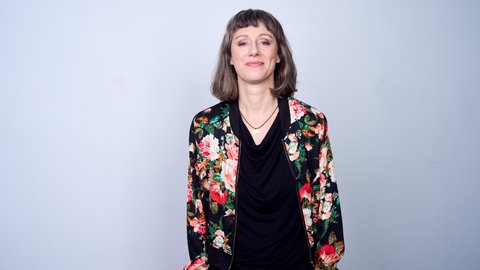 Charlotte Grieser, die Host des Podcasts "Fakt ab! Eine Woche Wissenschaft"